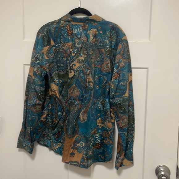 $6 three top bundle. Jones New York Signature blouses. - Picture 2 of 9